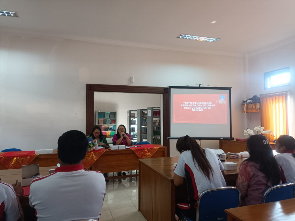 Rapat Terkait dengan Kearsipan